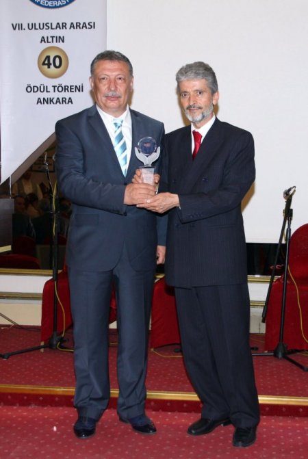 Belediye Başkanı Tuna'ya Yılın Kültür Mirasına Katkı Ödülü