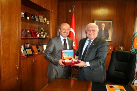 Belediye-iş, Akçay Belediye Başkanı İnceoğlu’nu Ziyaret Etti