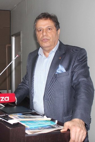 Belediye meclisinde “Adana neden gelişmiyor?” tartışması