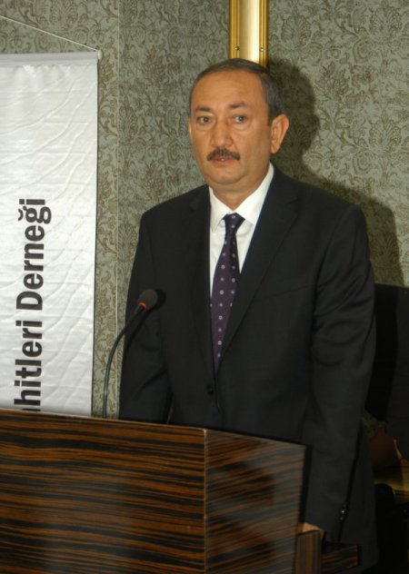 'Belediye Meclisinin imar revizyonuyla uğraşması şehircilik cinayetidir'