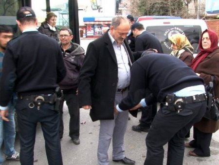 Belediye otobüsüne kayıp cüzdan rötarı