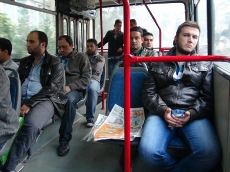 Belediye otobüsünü de su bastı!