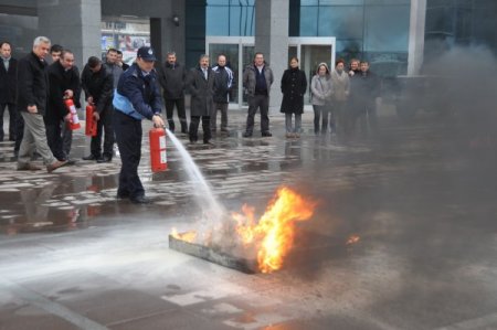 Belediye personeline yangın eğitimi