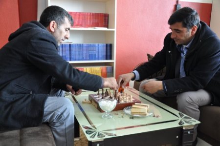 Belediye Sanayide Gençlik Evi Kurdu, Usta Ve Çıraklar Kitap Kurdu Oldu