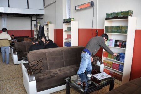 Belediye Sanayide Gençlik Evi Kurdu, Usta Ve Çıraklar Kitap Kurdu Oldu