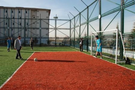 Belediye Üniversite Yurtlarına Spor Tesisleri Yaptırdı