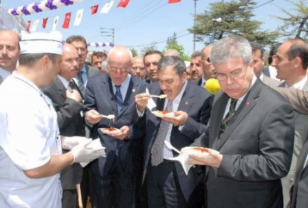 Belediyeler Fuarı'nın Açılışını Yapan Bakan Eroğlu, Patpat Motora Bindi