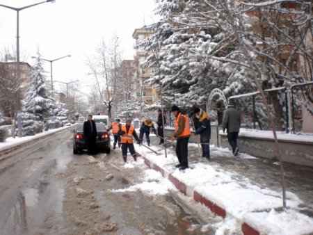 Belediyenin Karla Mücadele Çalışması Aralıksız Devam Ediyor