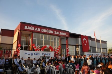 Belediyenin yaptırdığı düğün salonu hizmete girdi