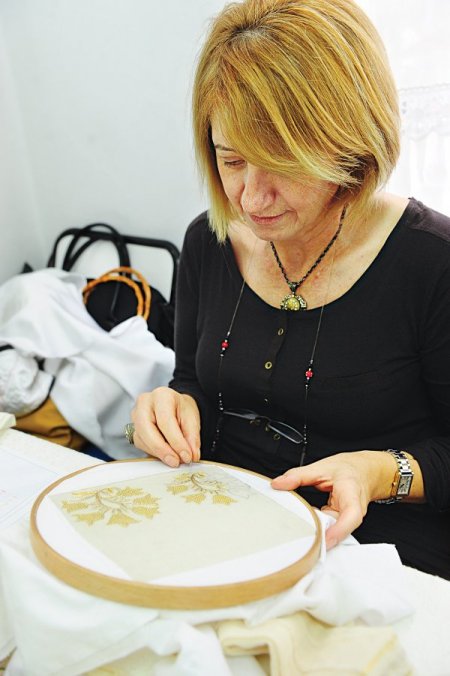 BELMEK'in el nakışı dersleri büyük ilgi görüyor