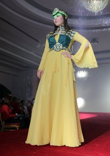 Bengisu Eğitim Derneği’nin defilesi göz kamaştırdı