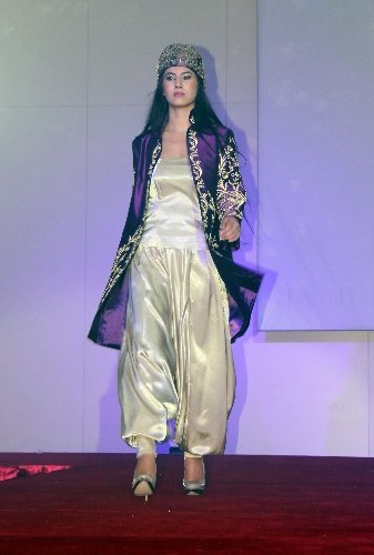 Bengisu Eğitim Derneği’nin defilesi göz kamaştırdı