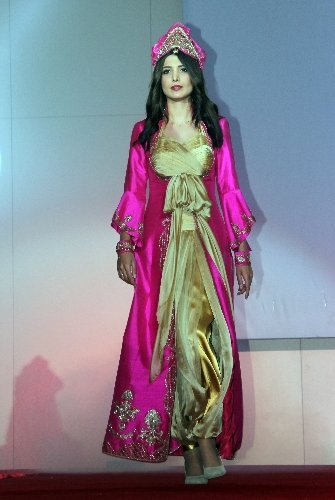 Bengisu Eğitim Derneği’nin defilesi göz kamaştırdı