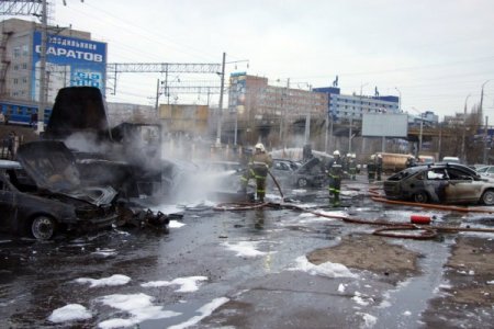 Benzin İstasyonunda Can Pazarı, Tanker Devrildi 40 Araç Yandı