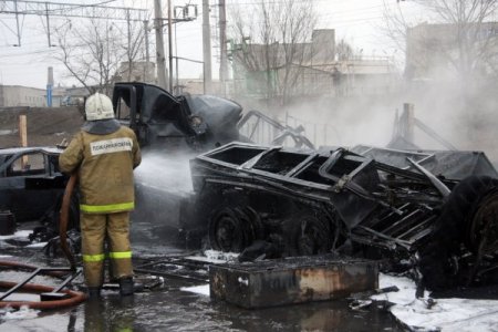 Benzin İstasyonunda Can Pazarı, Tanker Devrildi 40 Araç Yandı