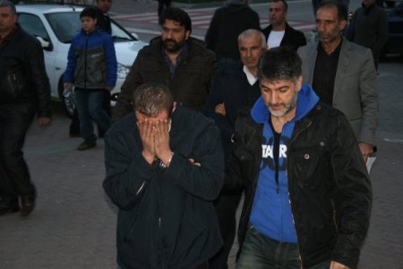 Benzinlikte park halindeki otobüsleri yakan 2 zanlı adliyeye sevk edildi