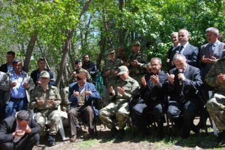 Beraber savaştıkları şehidi unutmadılar