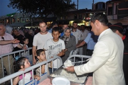 Berat Kandili’nde Eyüp Sultan doldu taştı