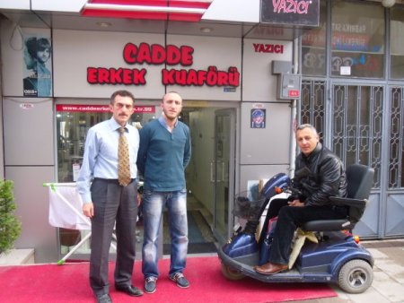 Berber dükkanları girişlerine engelliler için düzenleme