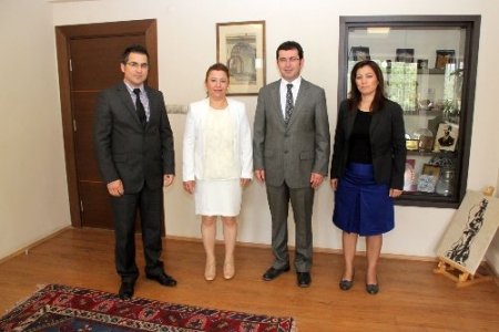 Bergama SGK heyeti Başkan Gönenç'i ziyaret etti