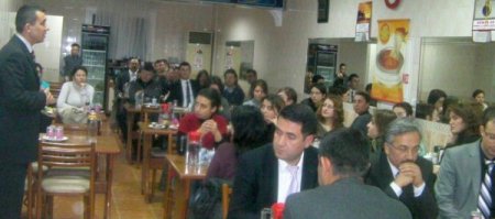 Bergama’da Göreve Başlayan Öğretmenler Yemekte Buluştu