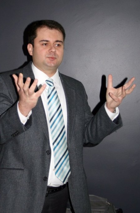 Bergamalı işadamlarına pazarlama teknikleri anlatıldı