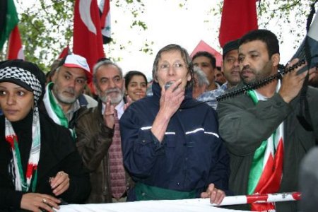 Berlin'de, İsrail Protesto Edildi