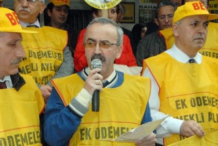 BES, ek ve fazla mesai ödemeleri için eylem yaptı