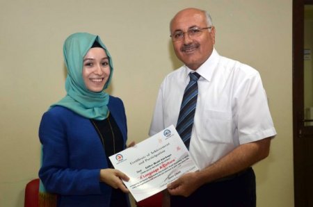 Beş ülkeden gelen stajyer öğrenciler 70 kişiye İngilizce öğretti