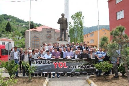 Beşikdüzü-İskenderli-Tonya karayolu için basın açıklaması yaptılar
