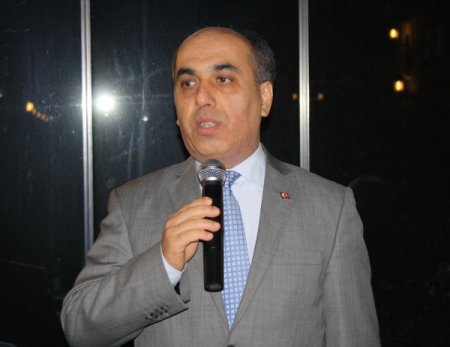 Beşikdüzü OSB’deki sanayici ve iş adamları yemekte bir araya geldi