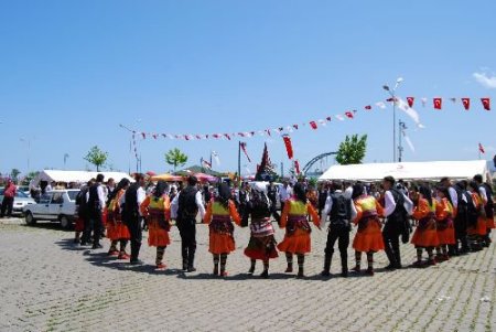 Beşikdüzü'nde Mayıs Yedisi Şenliği Başladı