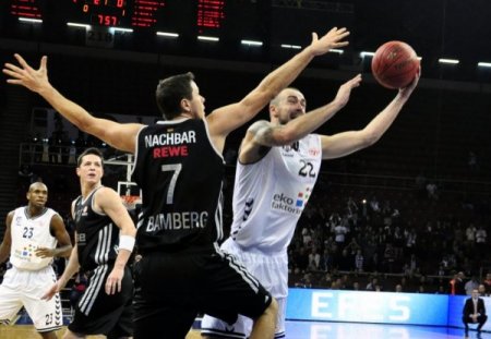Beşiktaş, Brose Baskets'i ikinci yarıdaki etkili oyunuyla 83-72 mağlup etti