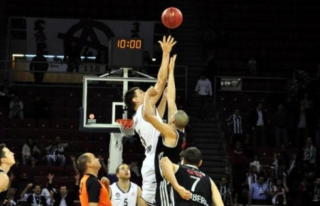 Beşiktaş, Brose Baskets'i ikinci yarıdaki etkili oyunuyla 83-72 mağlup etti