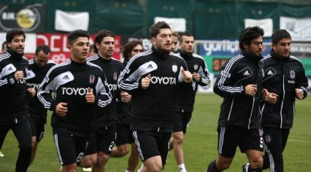 Beşiktaş, çalışıp kampa girdi