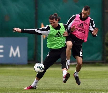 Beşiktaş, Medical Park Antalyaspor hazırlıklarını sürdürdü