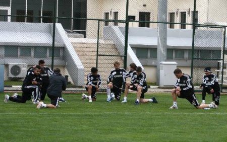 Beşiktaş, Medical Park Antalyaspor maçının hazırlıklarına ara vermeden başladı