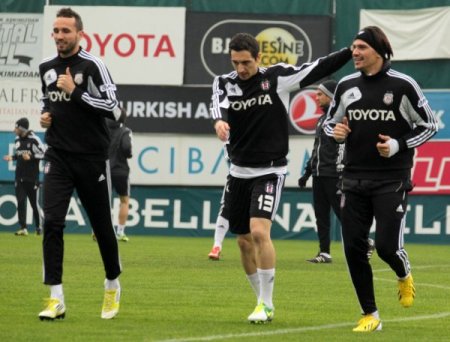 Beşiktaş, Ziraat Türkiye Kupası maçı için yarın Antalya'ya gidiyor