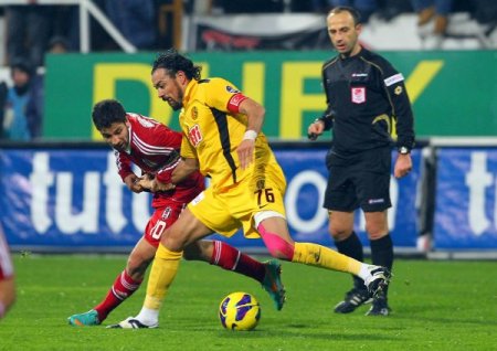 Beşiktaş: 1 - Eskişehirspor: 0 (İlk yarı)