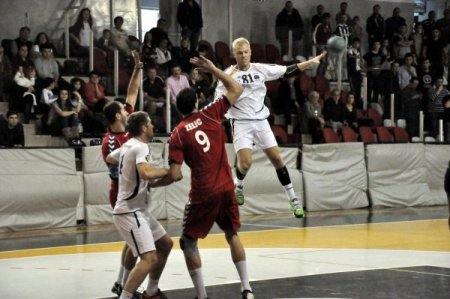 Beşiktaş: 37 - Haslum HK: 25