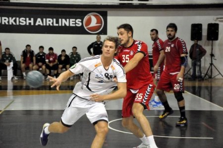 Beşiktaş: 37 - Haslum HK: 25