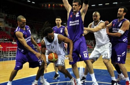 Beşiktaş: 69 - Hacettepe Üniversitesi: 63