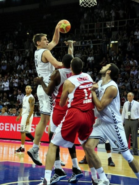 Beşiktaş: 72 - Tofaş: 55