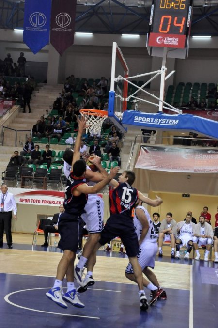 Beşiktaş: 86 – TED Ankara Kolejliler: 77