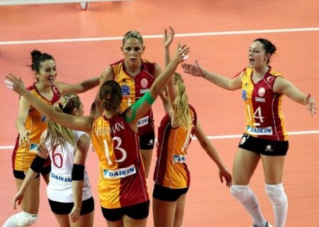 Beşiktaş Bahçeşehir Üniversitesi'ni 3-0 yenen Galatasaray Daikin yarı finalde