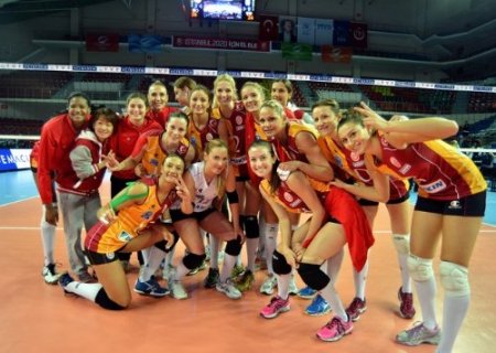 Beşiktaş Bahçeşehir Üniversitesi'ni 3-0 yenen Galatasaray Daikin yarı finalde