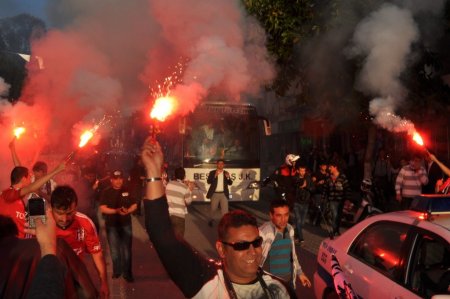 Beşiktaş kafilesi, Fethiye'de sevgi seliyle karşılandı