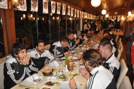 Beşiktaş kafilesine Fenerbahçeli belediye başkanından yemek jesti