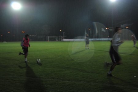 Beşiktaş Manavgat'ta yağmurlu havaya aldırış etmeden antrenman yaptı