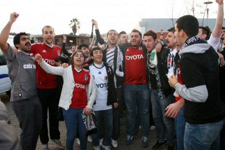 Beşiktaş'a Trabzon'da coşkulu karşılama